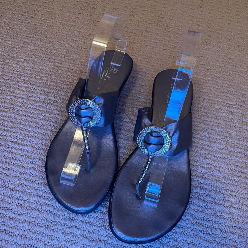 Sandals - Picture 2 of 6